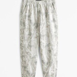 Abercrombie & Fitch Light Gray Camo Essential Cinched Sweatpants - Medium - NWT